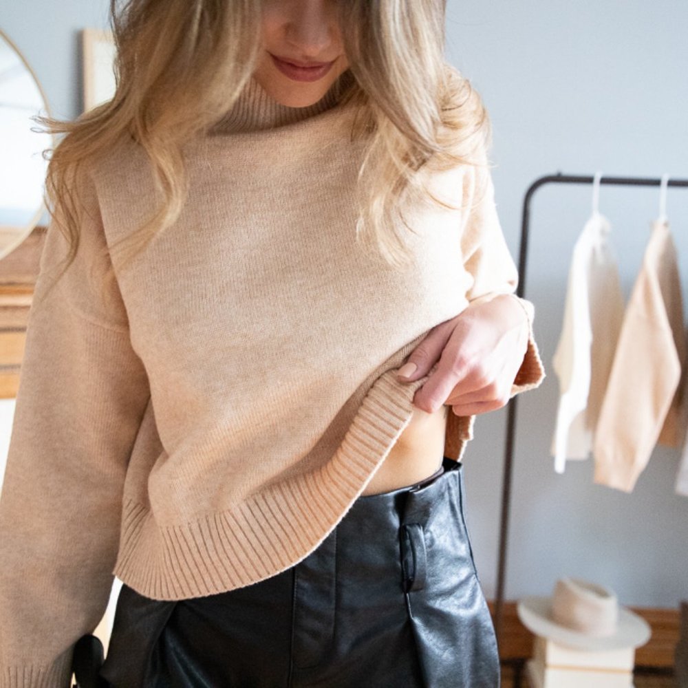 NWT Soft and cozy crop turtle neck sweater - Picture 10 of 11